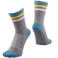 Load image into Gallery viewer, Dmyth Premium - Tất trợ lực cổ cao kẻ ngang (Crew)